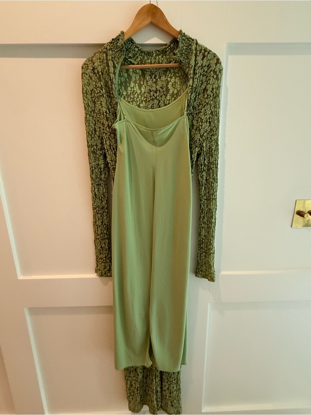 Alexis Sage Green Lace Long-Sleeve High-Neck Maxi Dress- size medium - Picture 10 of 13